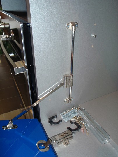 img00004.jpg