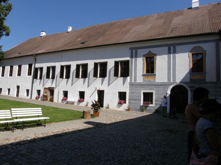 img00098.jpg